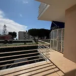 Karibu 아파트 *